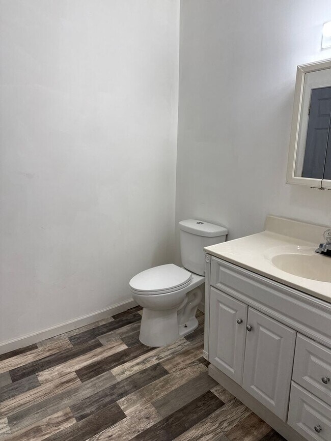 Photo - 1145 W Calhoun Ave Casa