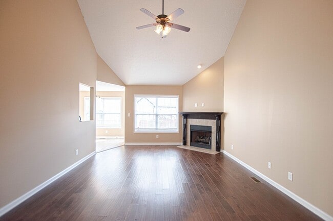 Photo - Pet Friendly Three Bedroom with Bonus!
