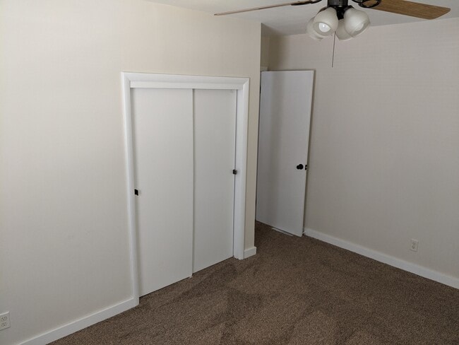 Photo - 1207 Townline Ave