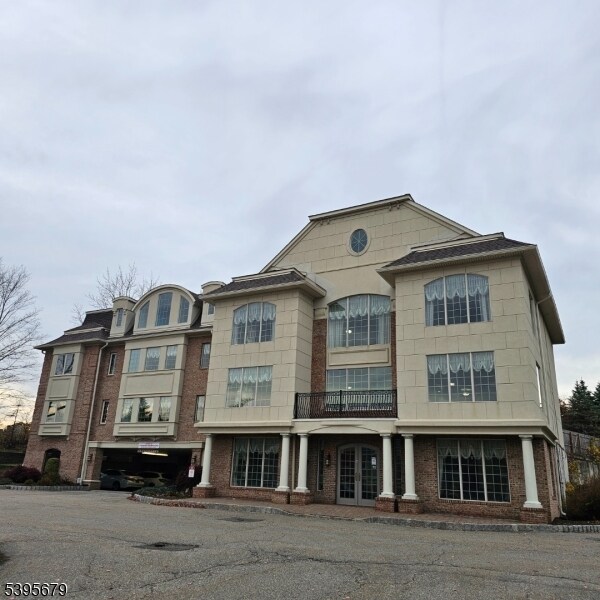 Photo - 16 Main St Unidad C-2