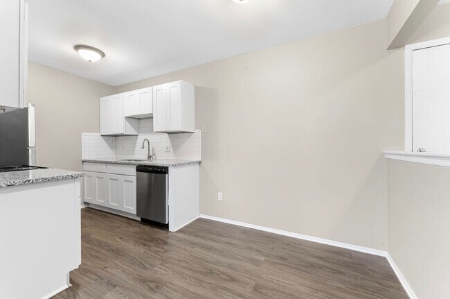Photo - Huron River Garden City Apartments