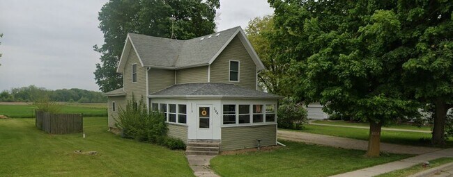 Photo - 296 S Main St House