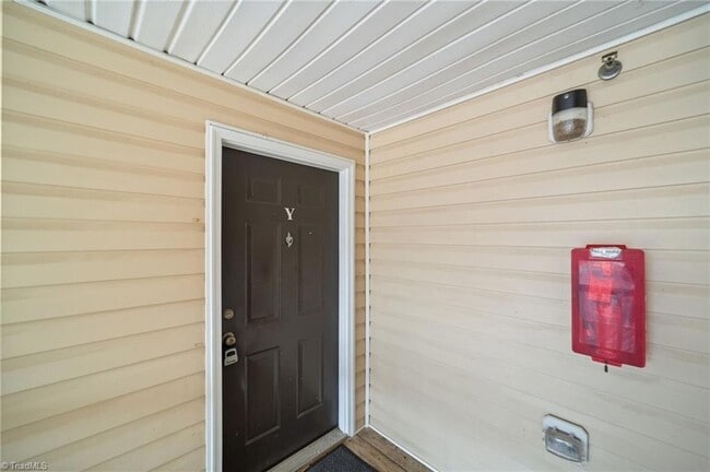 Photo - 3712 Cotswold Ave Unidad Y