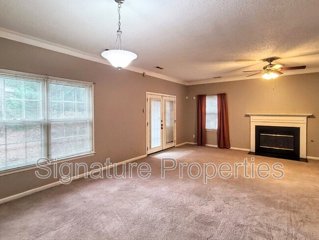 Photo - 901 Willow Point