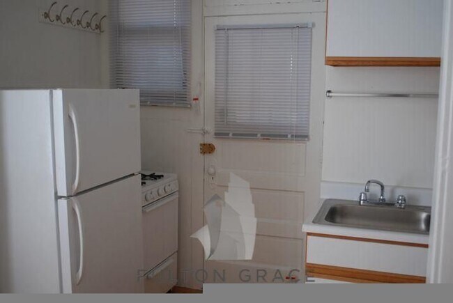 Photo - 1317 W Estes Ave