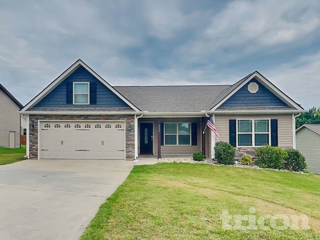 Photo - 339 Gleaner Dr