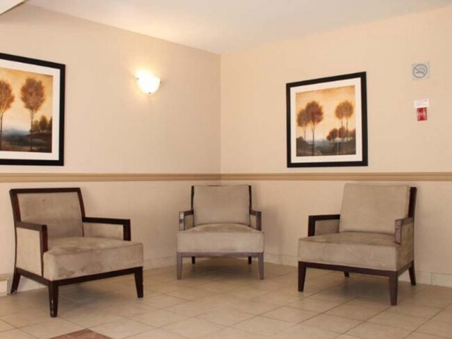 Photo - 33095 Old Yale Road