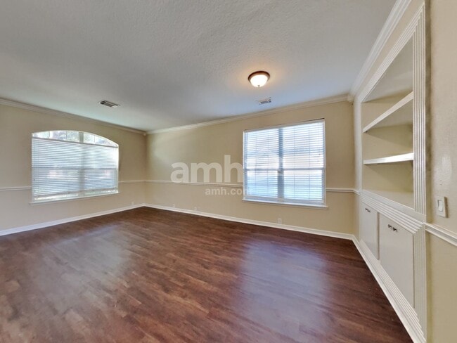 Photo - 3203 Farrel Hill St