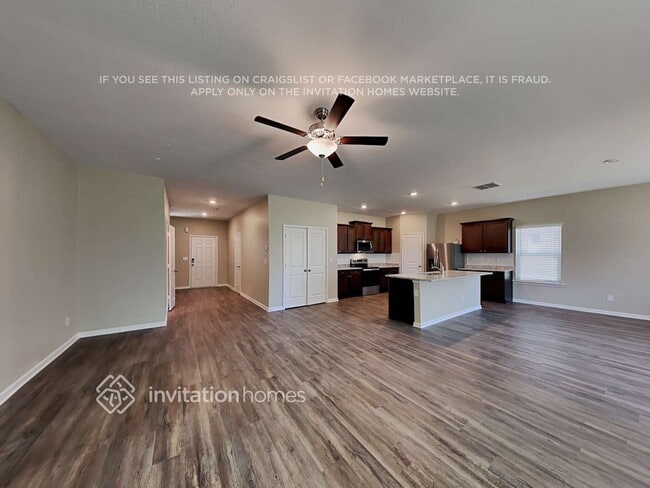 Photo - 407 Vermeer Ct