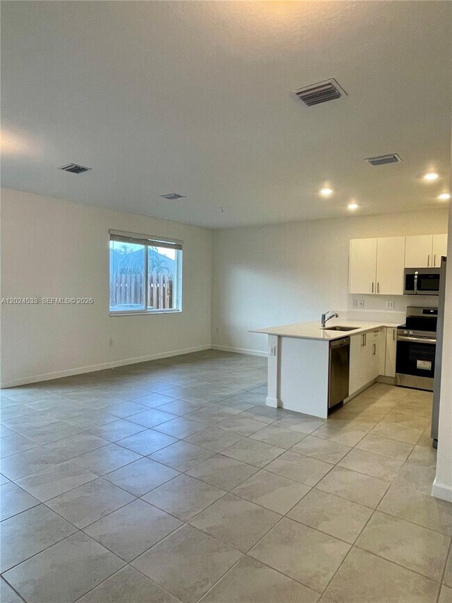 Photo - 708 SE 13th Ct