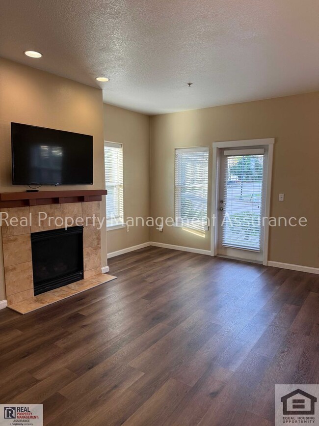 Photo - Cheerful 1BR/1BA Condo Home in Convenient El Monica / Tanasbourne / Beaverton Neighborhood