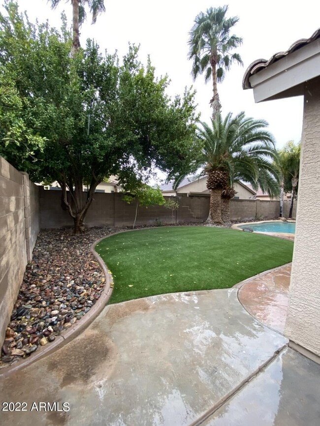 Photo - 8937 W Lone Cactus Dr