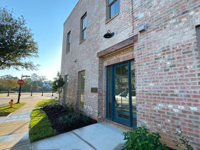 Photo - 1028 Bridgewater Ave