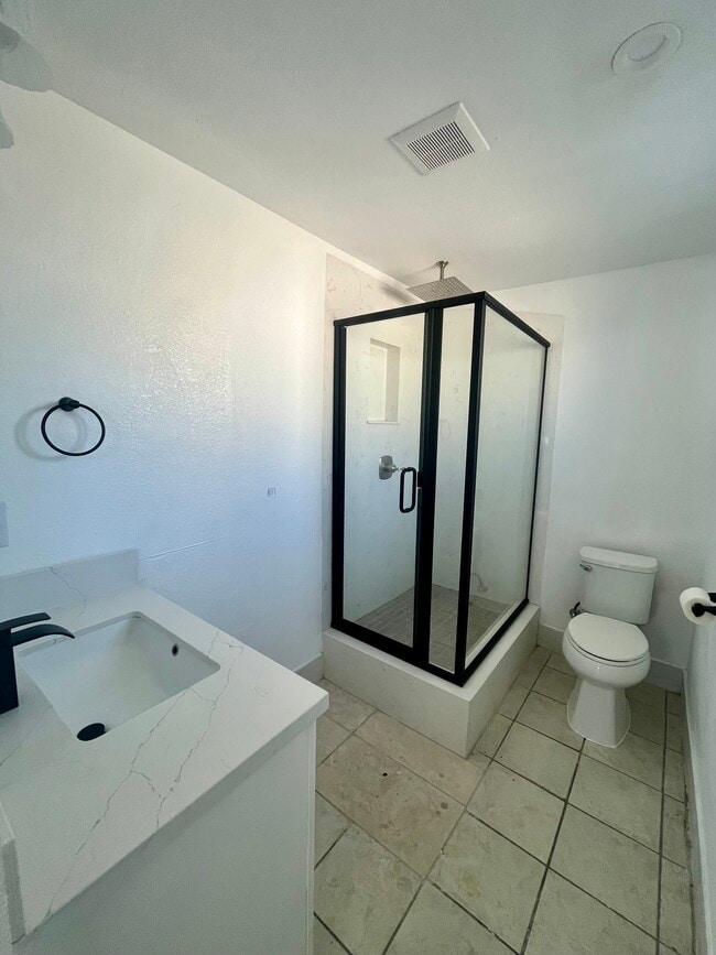 Photo - 370 Bridgevale Rd