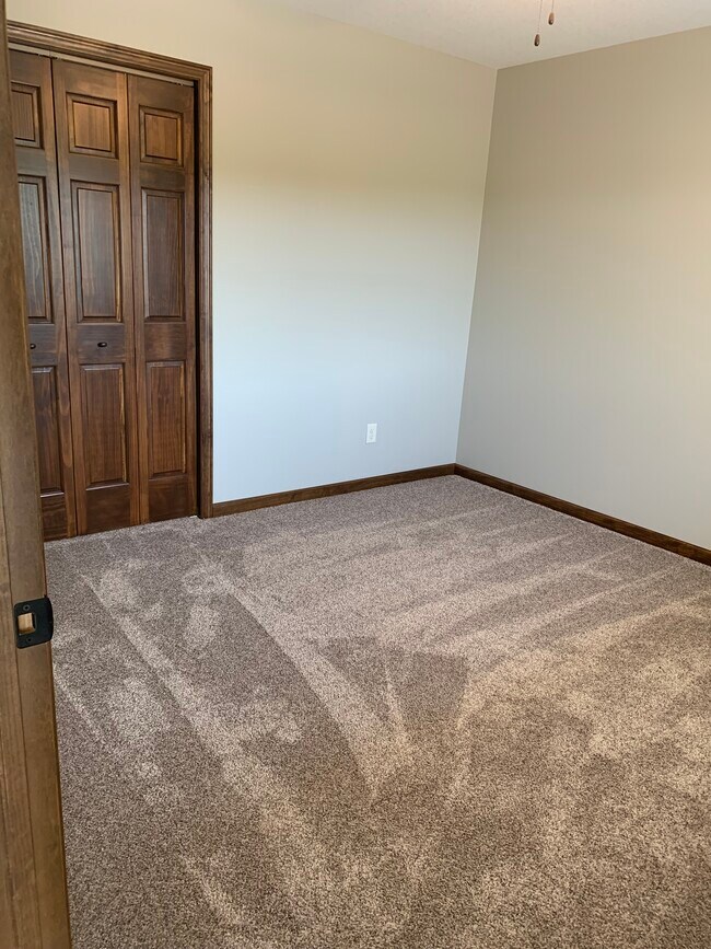 878 E Wisconsin St Condo Unit 1 Condo for Rent in Chippewa Falls, WI
