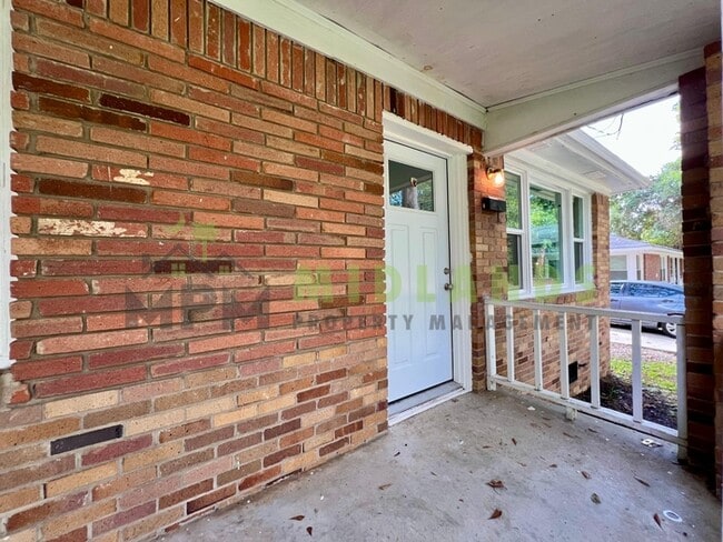 Photo - 3304 Margrave Rd