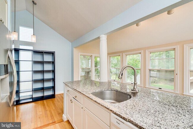 Photo - 3520 14th St N