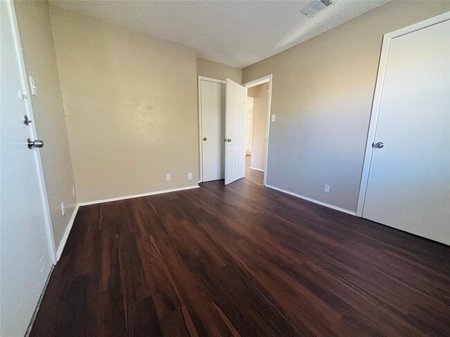 Building Photo - 503 Hardin Ct