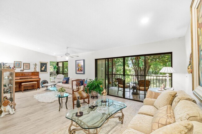Photo - 5087 Oakhill Ln