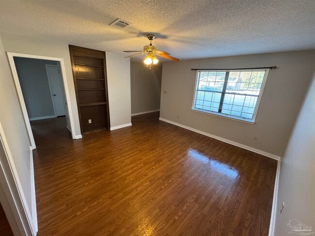 Photo - 6413 Kennington Cir