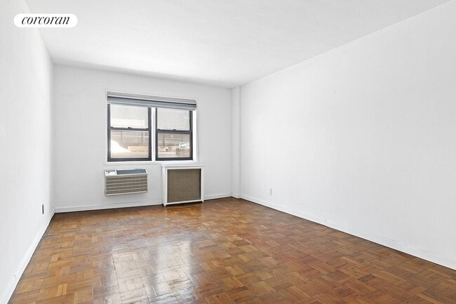 Building Photo - 140 7th Ave Rental
