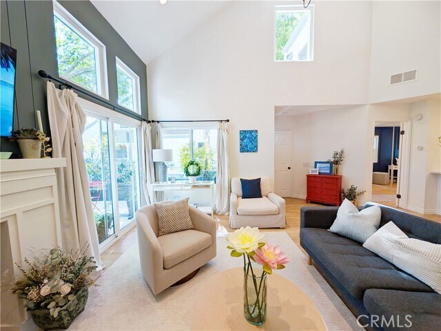 Photo - 631 Springbrook N