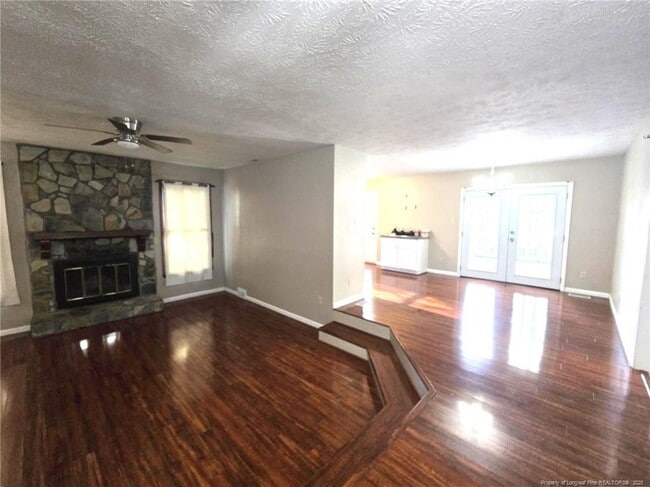 Photo - 1813 Eichelberger Dr