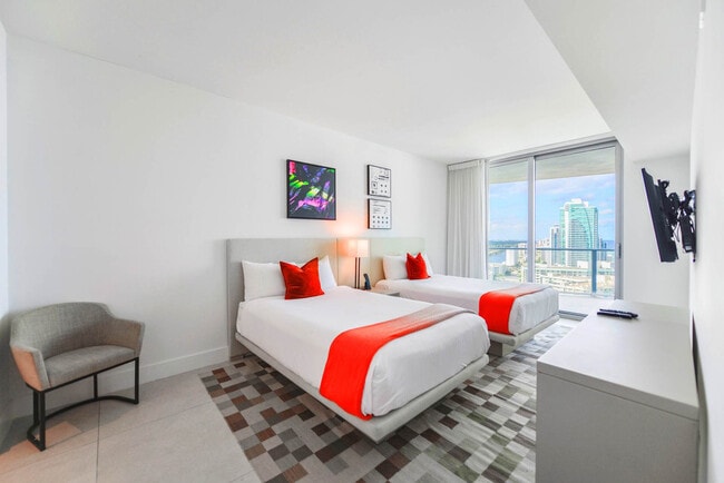 Building Photo - 4111 S Ocean Dr Unit FL22-ID1022172P