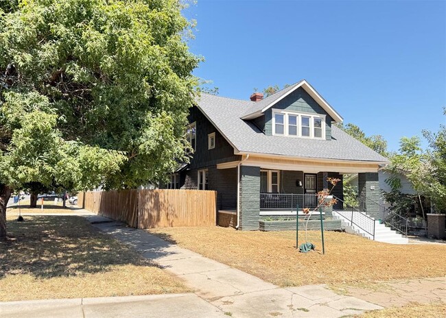 Photo - 1741 W Park Pl