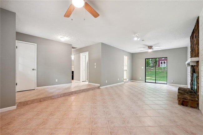 Photo - 2885 Webb Rd