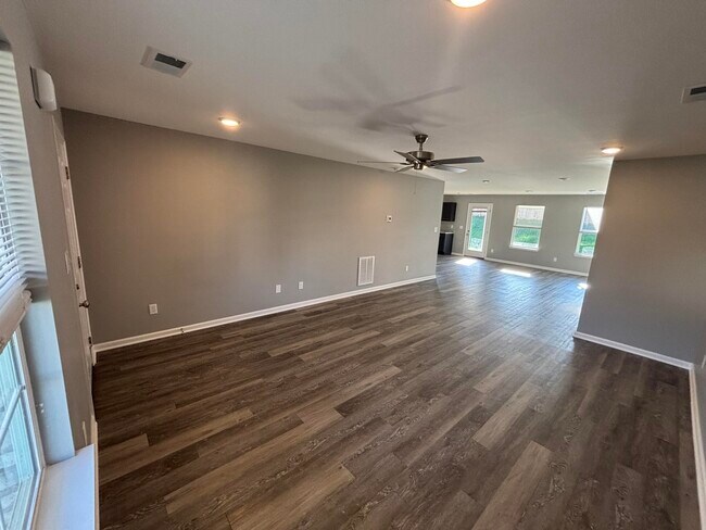 Photo - 140 Landry Ln