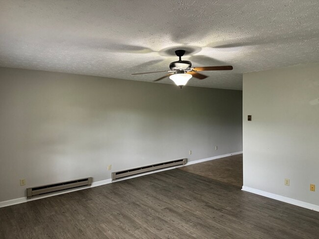 Building Photo - Riverview Apartments