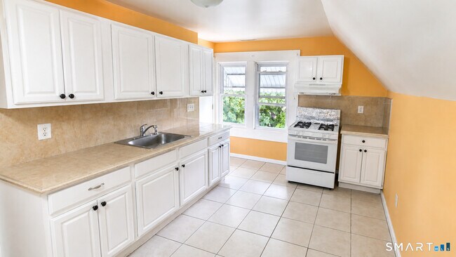 55 Bronx Ave Unidad 3rd Floor