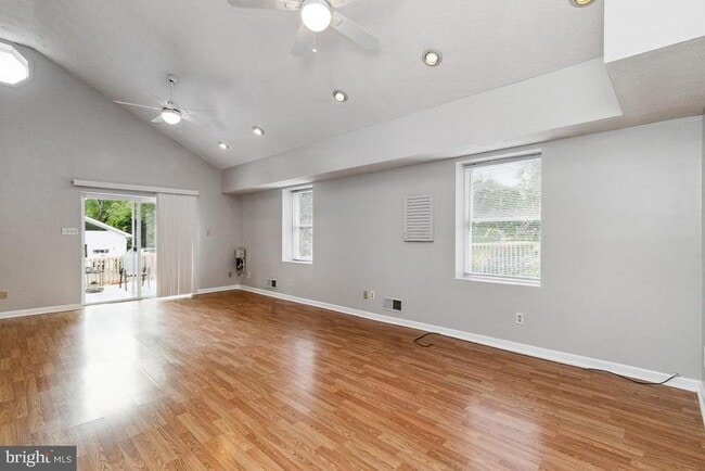 Photo - 315 South Dr