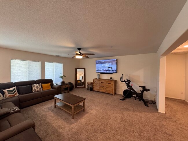 sala de estar - 15659 Whispering Creek Way