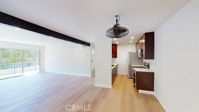 Building Photo - 5460 White Oak Ave Unit D102