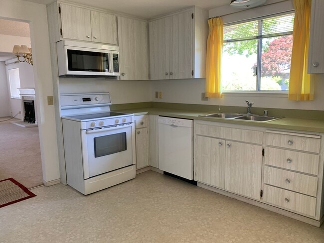 Photo - 6544 Stone Bridge Rd