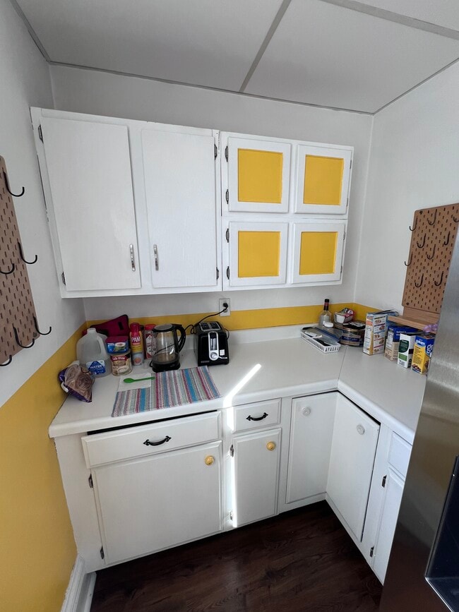 Photo - 2142 Clarence Ave