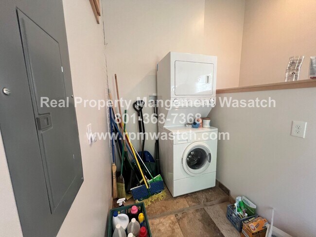 Photo - Look at This Beautiful 2 Bedroom 1 Bathroom Split Single Family home is Sugarhouse!!