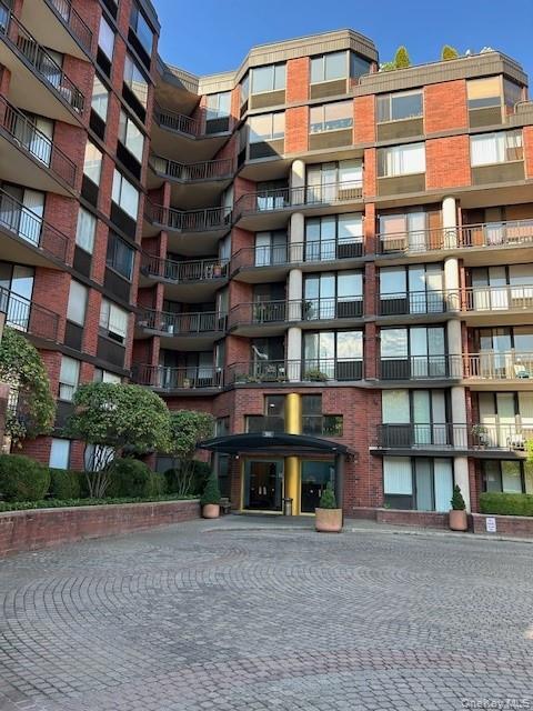 Building Photo - 50 E Hartsdale Ave Unit 2F Rental