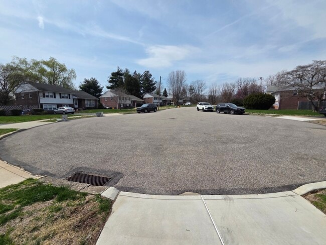 Photo - 811 Coppock Ln