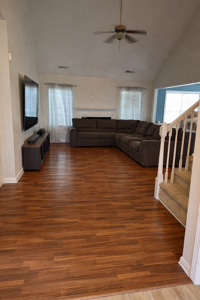 Photo - 108 Cherry Grove Dr