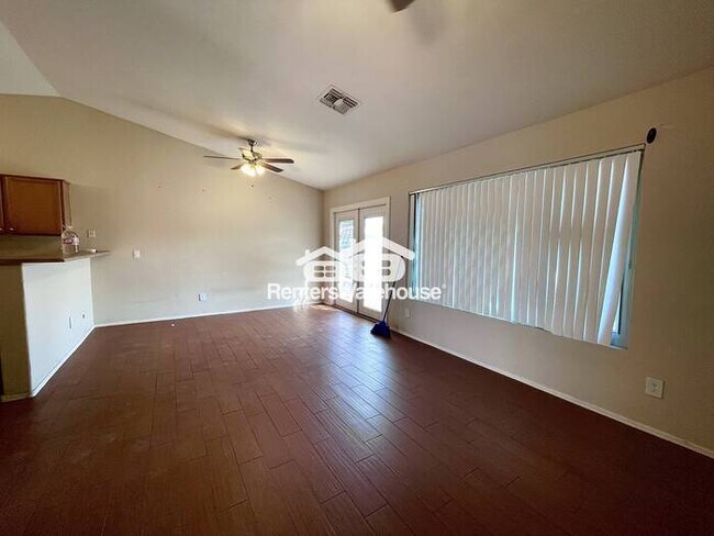 Photo - 3b 2ba $1850 South Mountain Area!