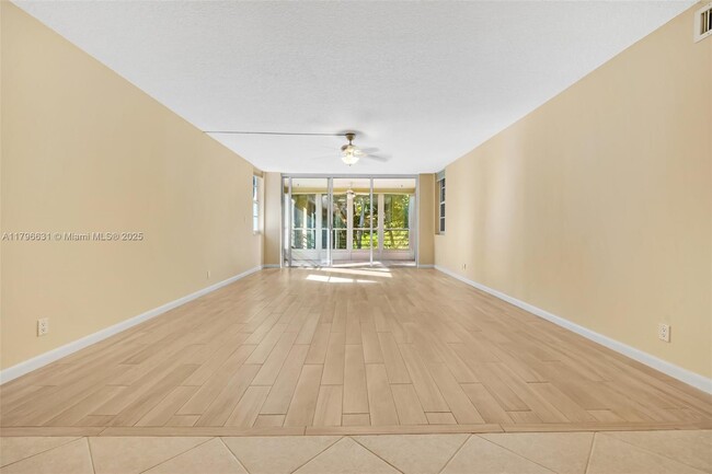 Photo - 933 Cypress Grove Dr Unidad 203 Rental