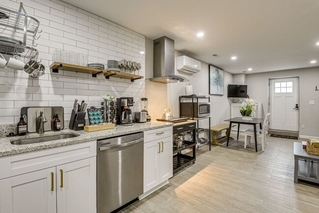 Photo - 6604 Oak St Unidad SI ID1545849P