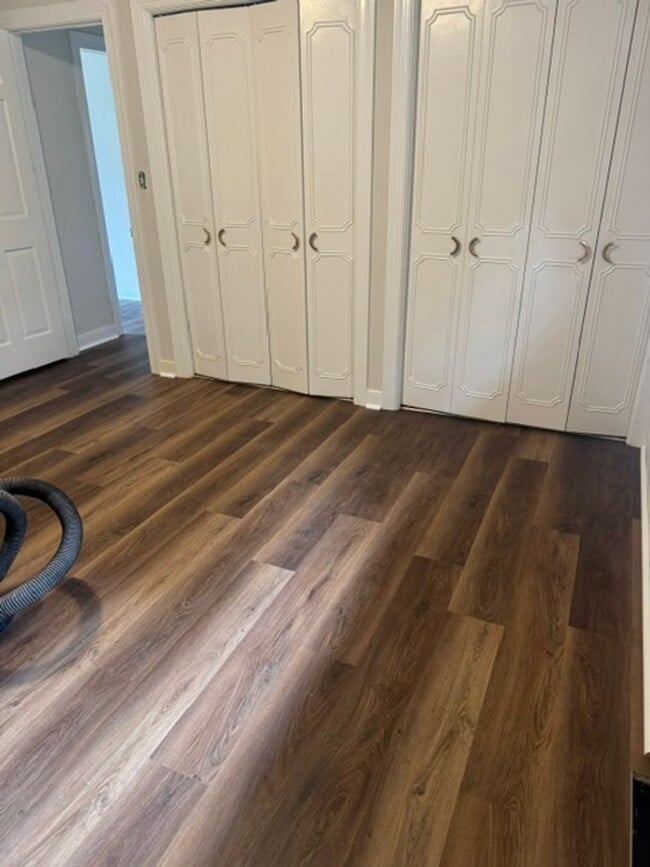 Photo - 719 Whitestone Dr Unit Apt B