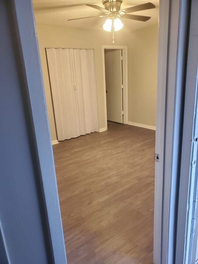 Holiday Cove Apartments Forsyth, GA