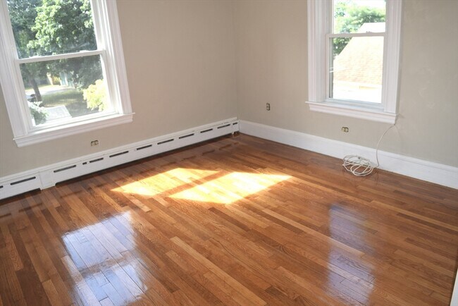 Photo - 284 Central St Unit 2