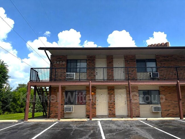 Building Photo - 2609 Sierra Dr