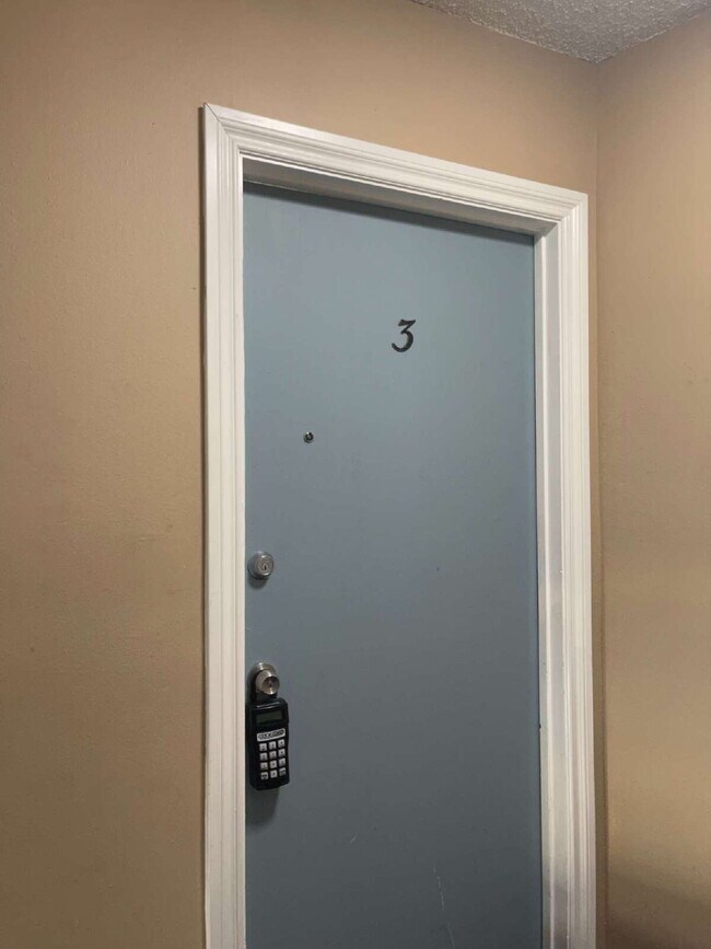 Photo - Spacious 3-Bedroom, 1.5-Bathroom Apartment in NW Portland Unidad 3